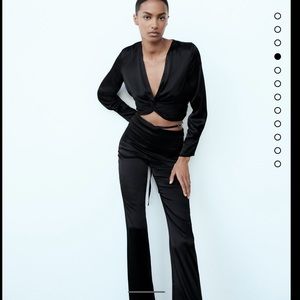 Zara Knotted stain effect top!